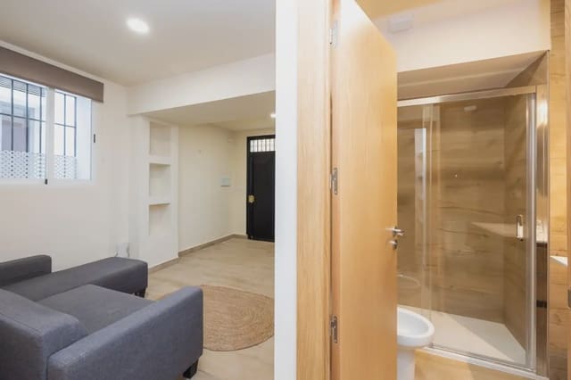 Leilighet til salgs i San Matías - Realejo, Granada by - € 189 000 (Ref: 9837260)