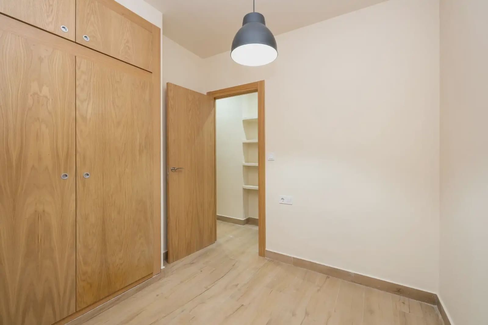 Lägenhet till salu i Granada stad - 189 000 € (Ref: 9837260)