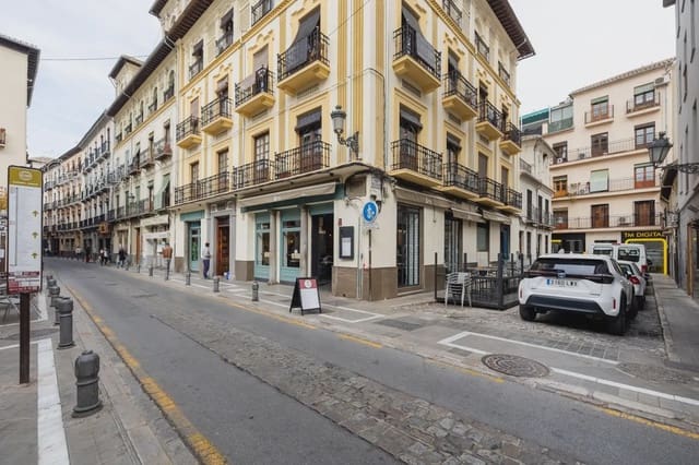 Leilighet til salgs i San Matías - Realejo, Granada by - € 189 000 (Ref: 9837260)