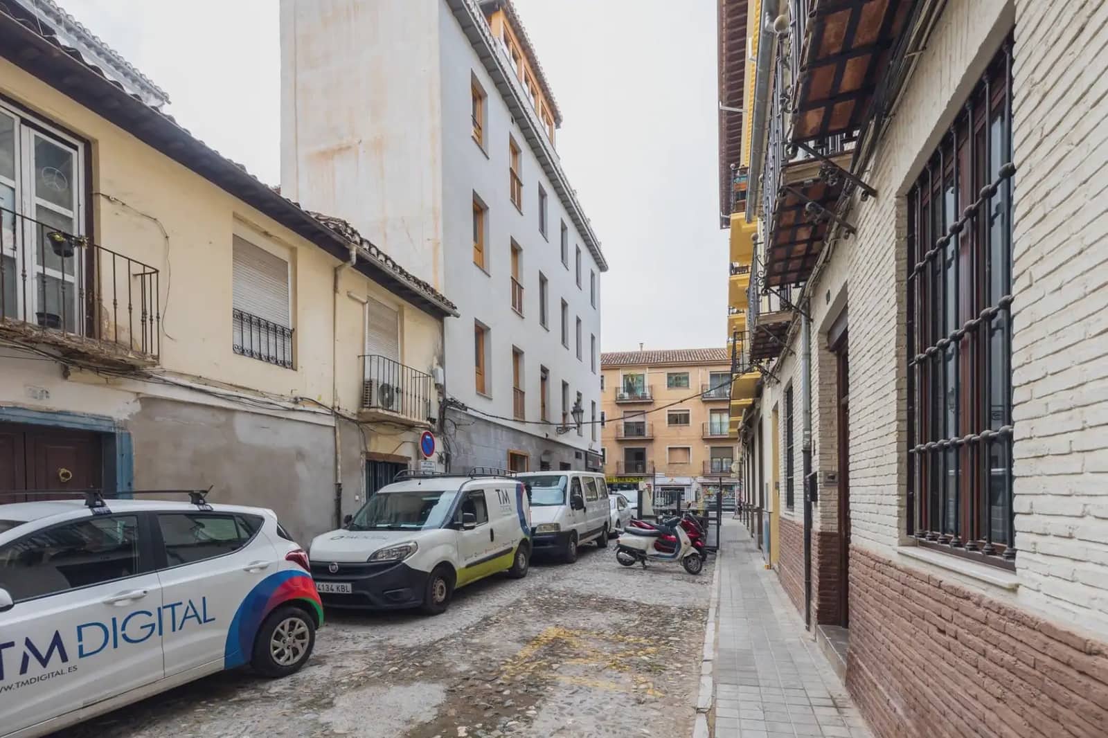 Lägenhet till salu i Granada stad - 189 000 € (Ref: 9837260)