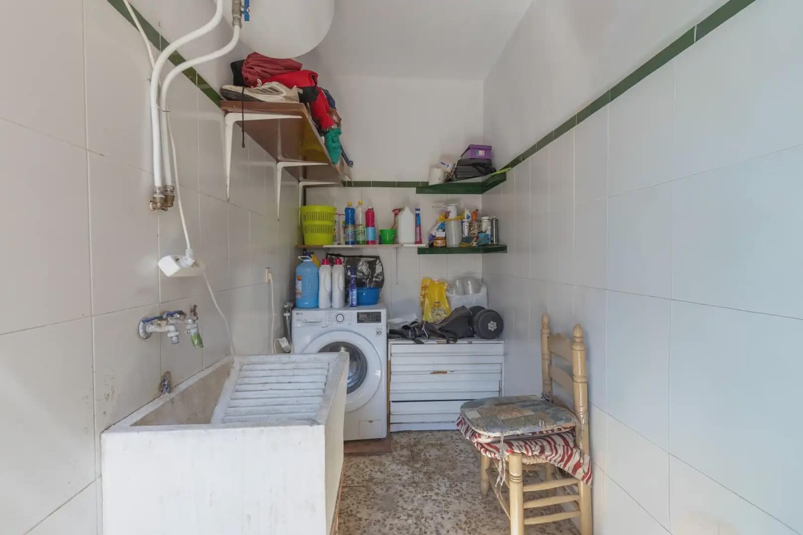 Halfvrijstaande villa te koop in Zafarraya met garage - € 135.000 (Ref: 9837261)