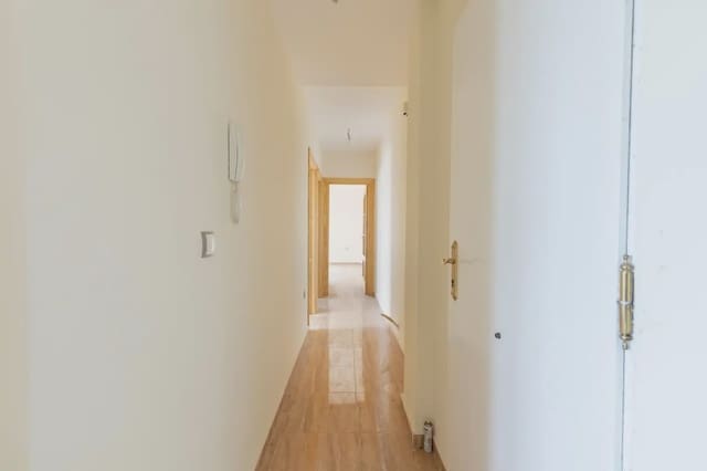 Leilighet til salgs i Güevéjar med garasje - € 115 000 (Ref: 9837262)