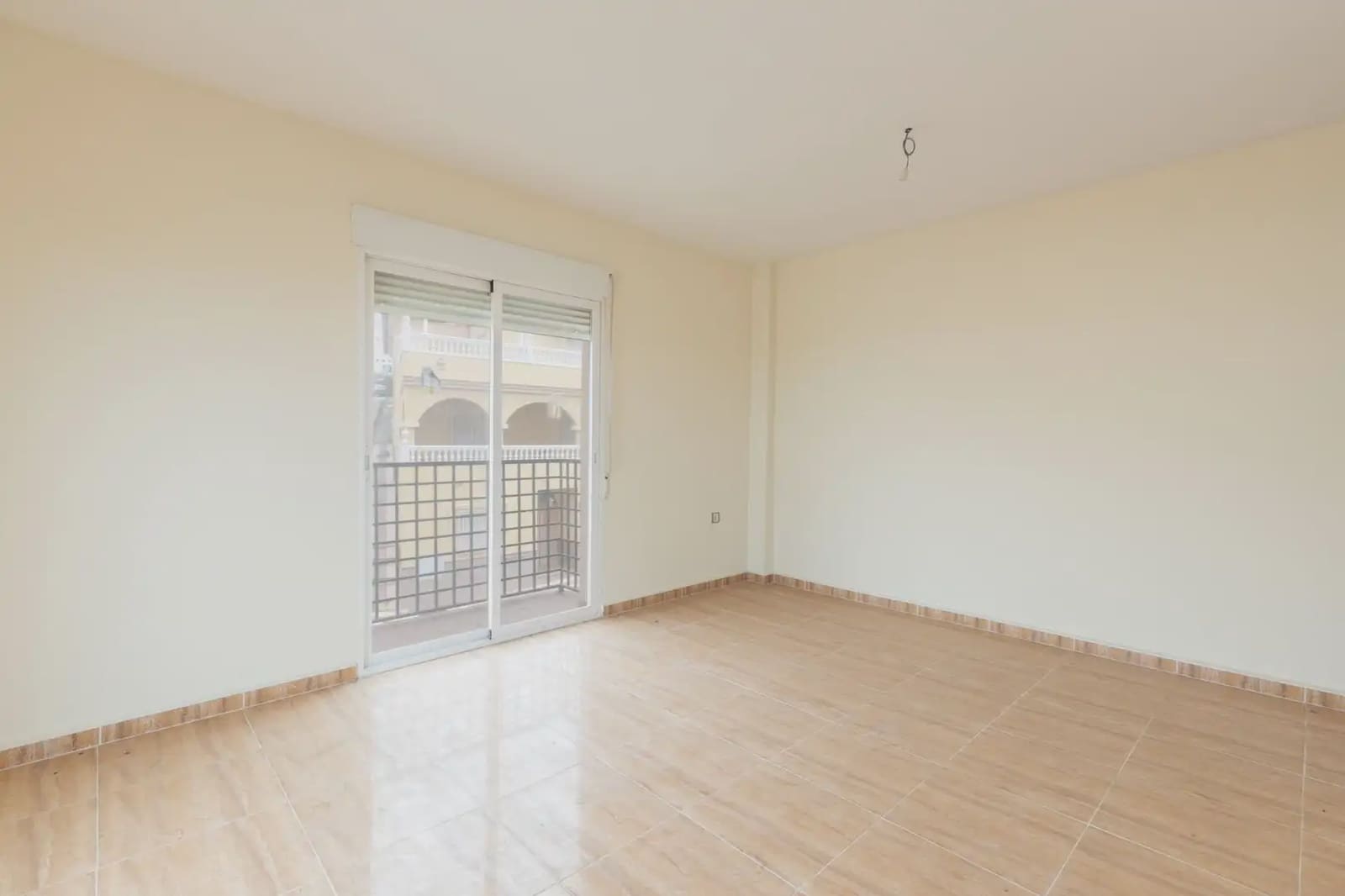 Apartamento para venda em Guevejar com garagem - 115 000 € (Ref: 9837262)