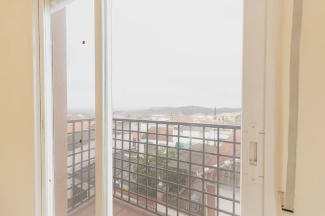 Leilighet til salgs i Güevéjar med garasje - € 115 000 (Ref: 9837262)