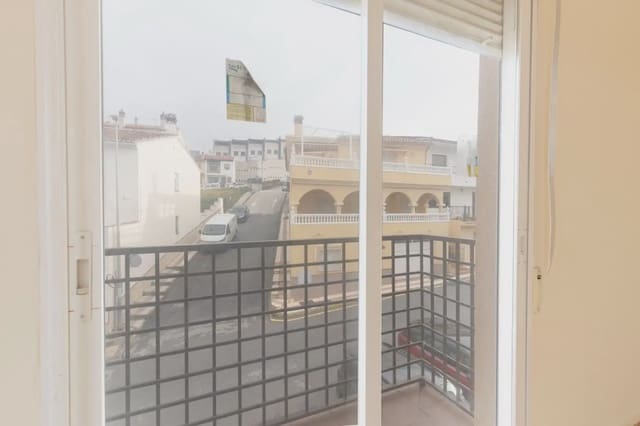 Leilighet til salgs i Güevéjar med garasje - € 115 000 (Ref: 9837262)