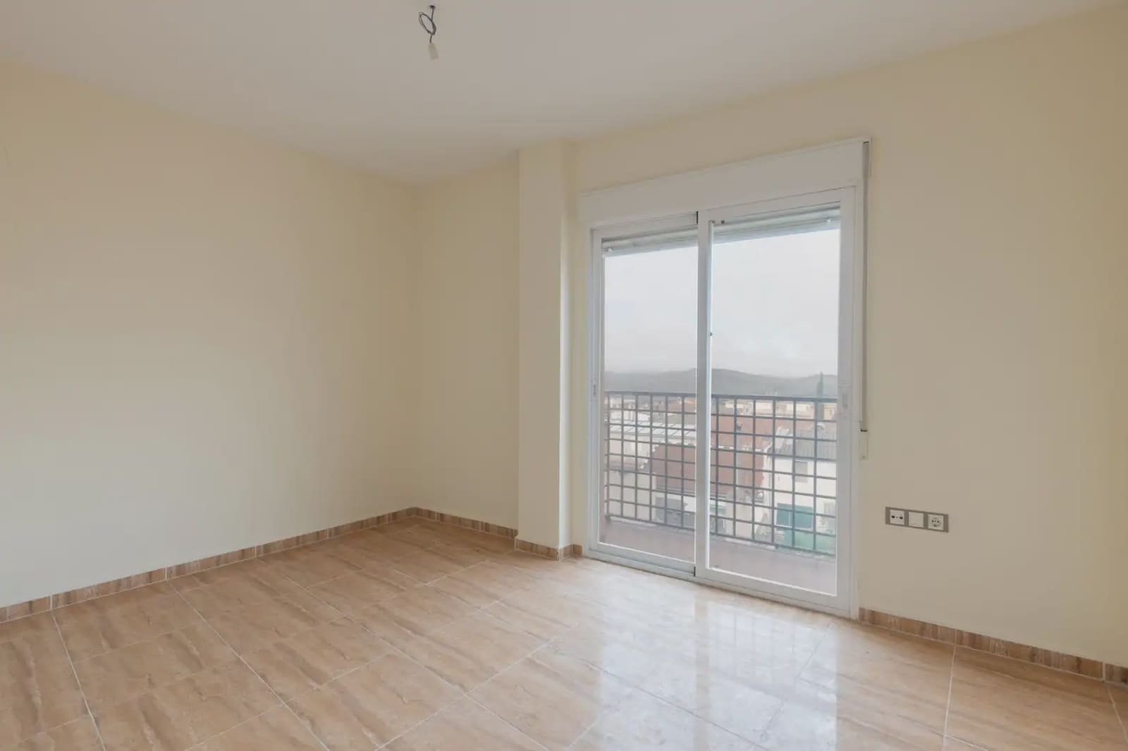 Apartamento para venda em Guevejar com garagem - 115 000 € (Ref: 9837262)