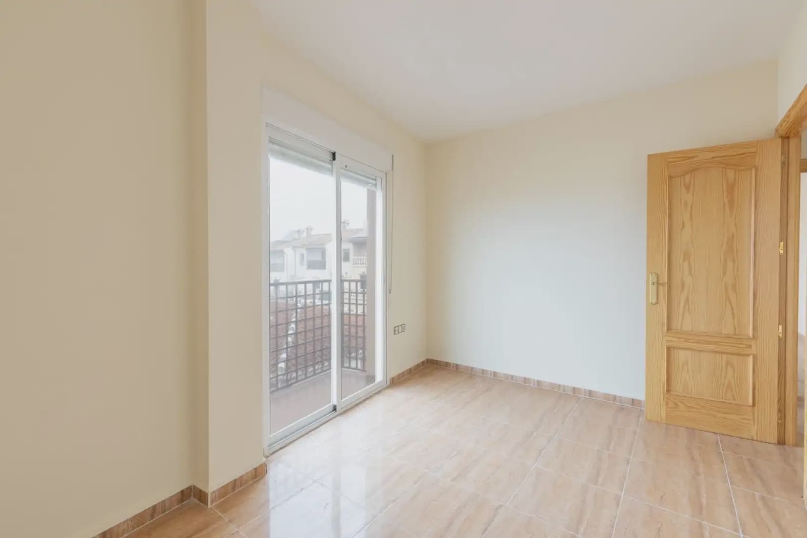 Apartamento para venda em Guevejar com garagem - 115 000 € (Ref: 9837262)