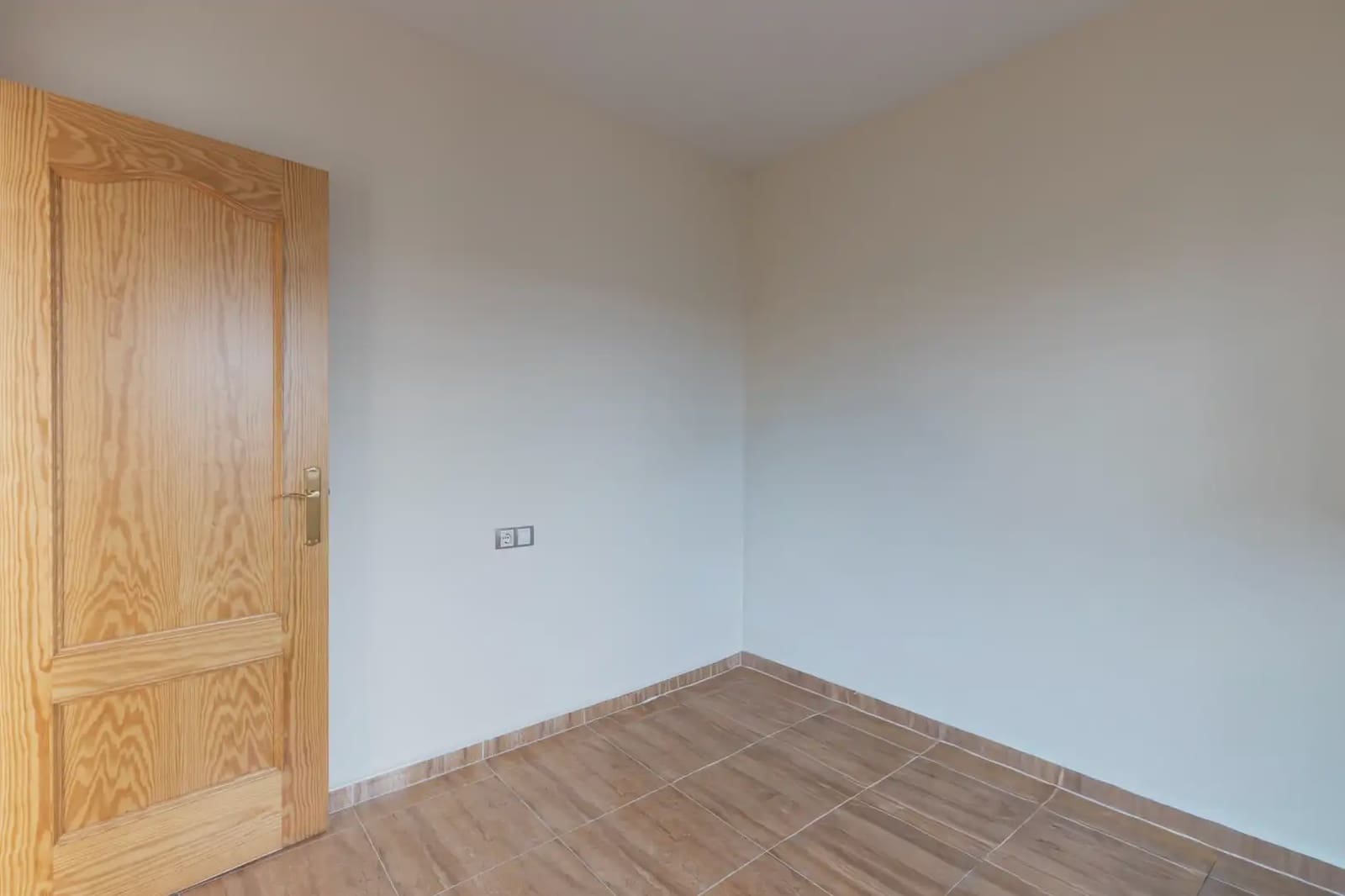 Lejlighed til salg i Guevejar med garage - € 125.000 (Ref: 9837265)