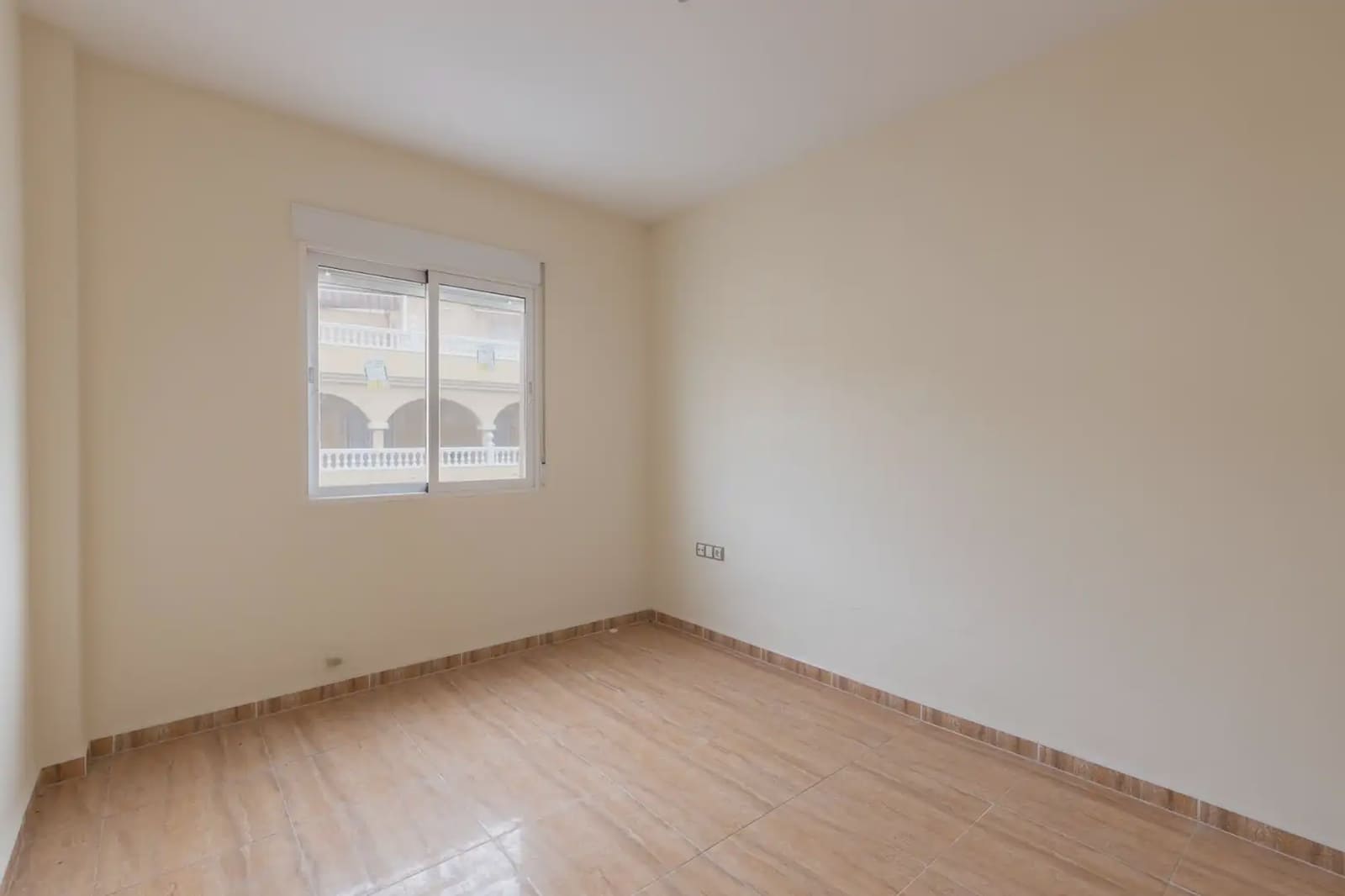 Lejlighed til salg i Guevejar med garage - € 125.000 (Ref: 9837265)