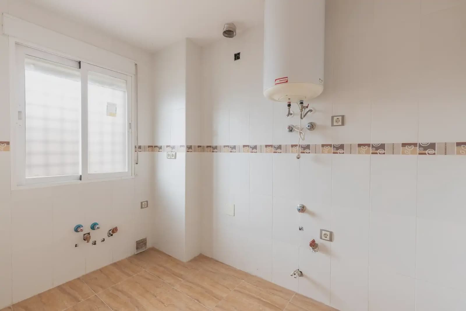 Lejlighed til salg i Guevejar med garage - € 125.000 (Ref: 9837265)
