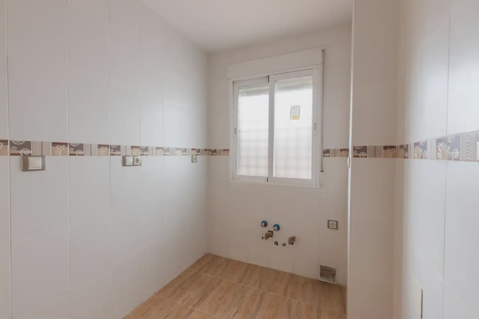 Lejlighed til salg i Guevejar med garage - € 125.000 (Ref: 9837265)