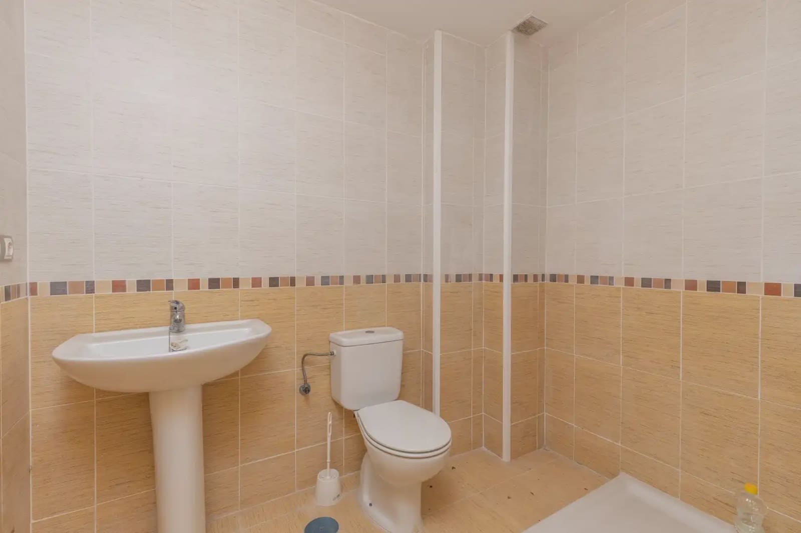 Lejlighed til salg i Guevejar med garage - € 125.000 (Ref: 9837265)