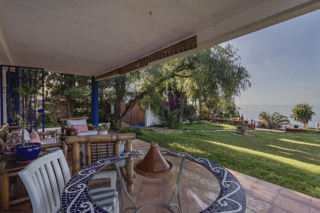 Villa te koop in La Herradura, Almuñécar met zwembad garage - € 1.350.000 (Ref: 9837267)