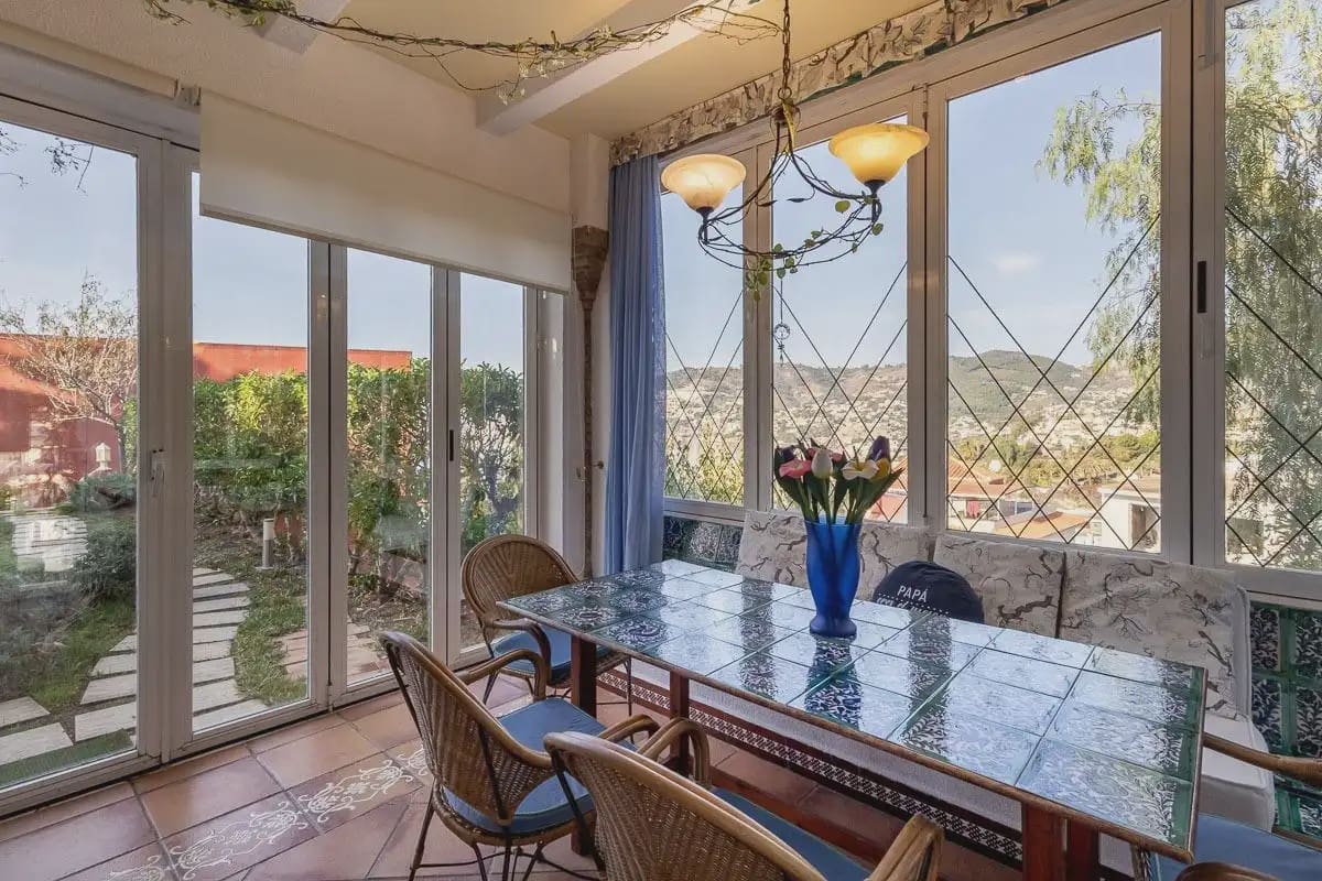 Villa for sale in Almunecar with pool garage - € 1,350,000 (Ref: 9837267)