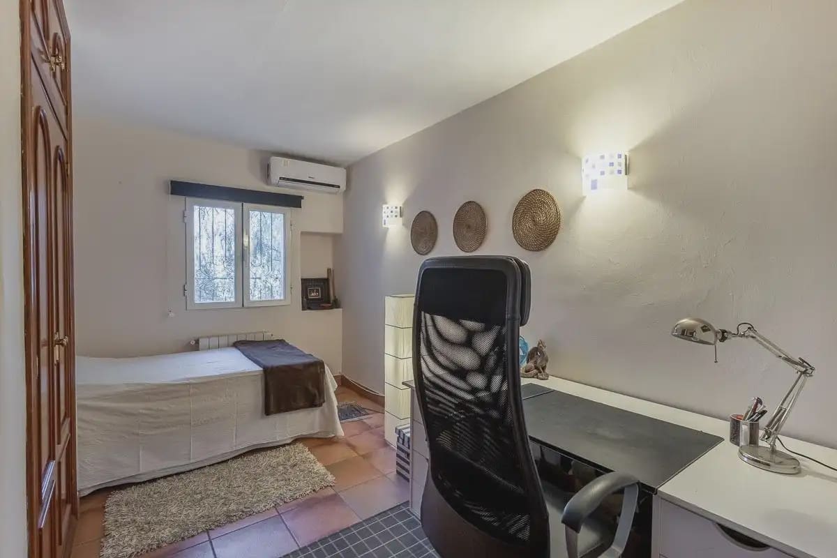 Villa for sale in Almunecar with pool garage - € 1,350,000 (Ref: 9837267)