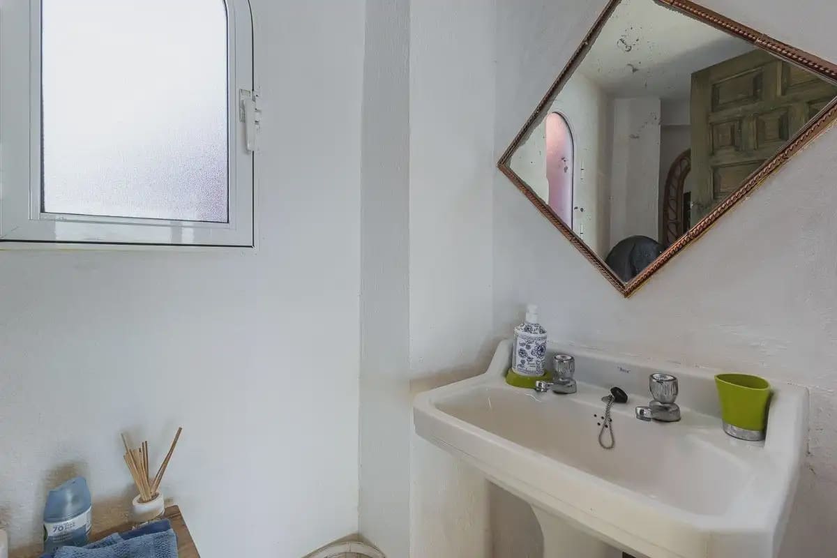 Villa for sale in Almunecar with pool garage - € 1,350,000 (Ref: 9837267)