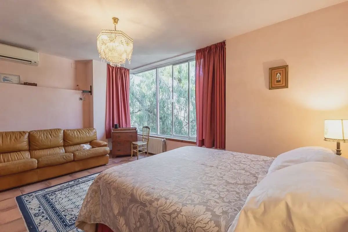 Villa for sale in Almunecar with pool garage - € 1,350,000 (Ref: 9837267)