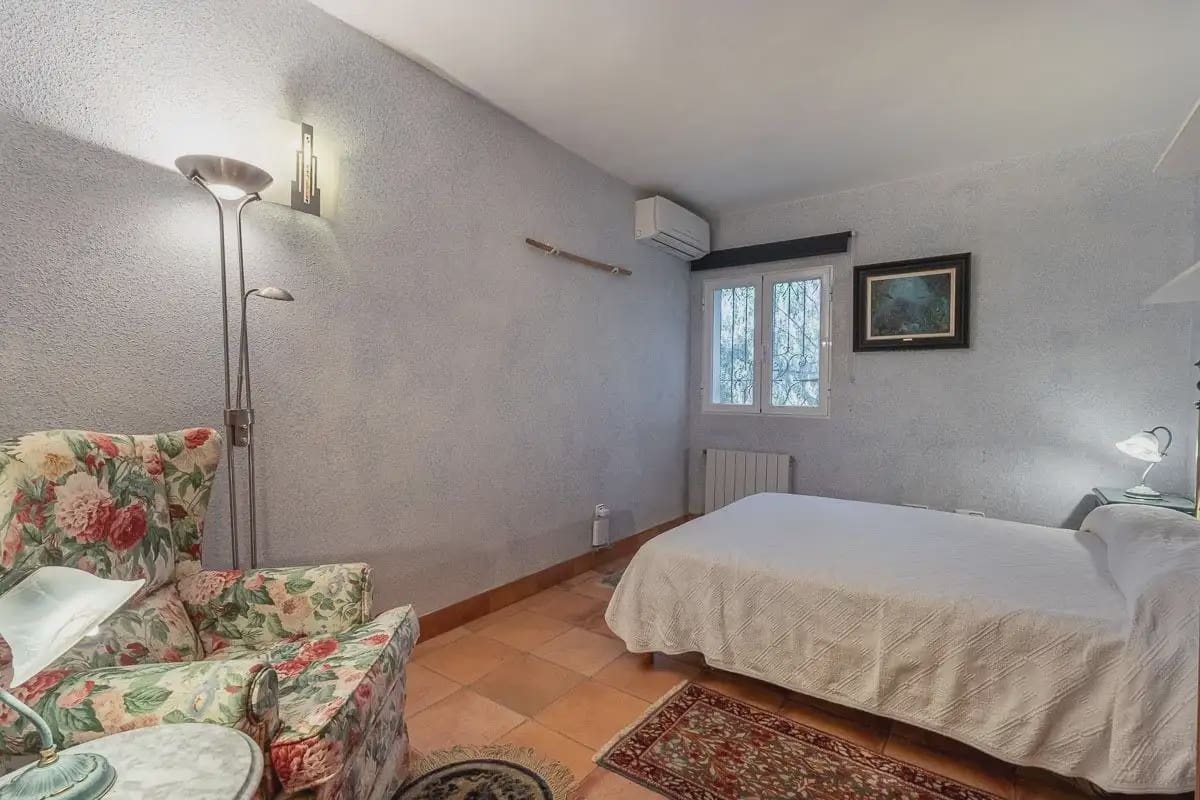 Villa for sale in Almunecar with pool garage - € 1,350,000 (Ref: 9837267)