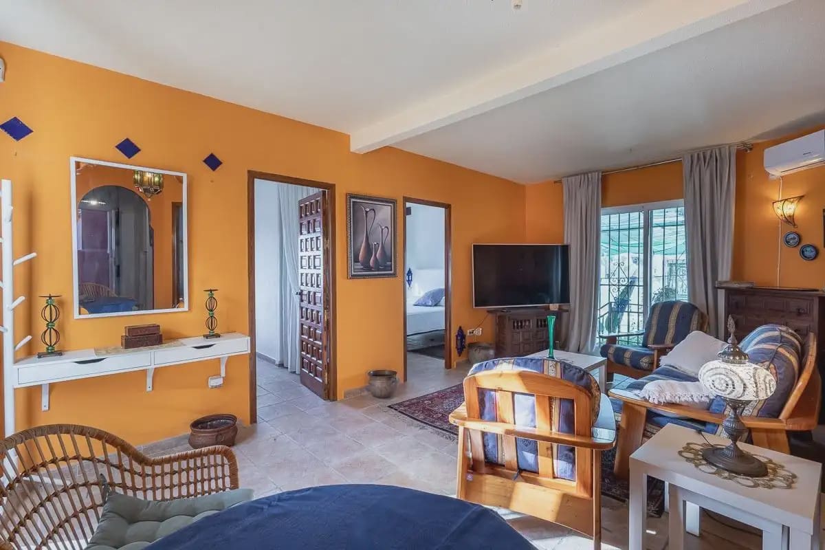 Villa for sale in Almunecar with pool garage - € 1,350,000 (Ref: 9837267)