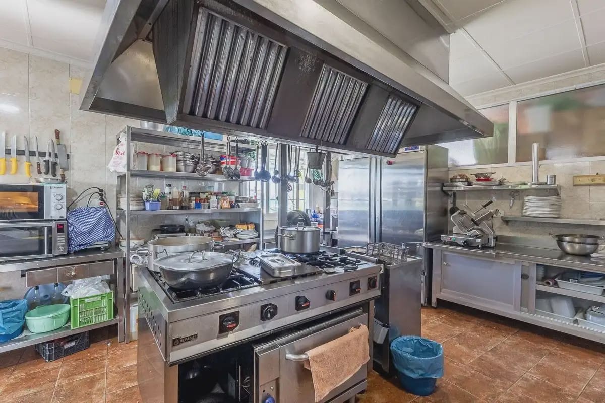 Kommersiell til salgs i Atarfe - € 450 000 (Ref: 9837268)