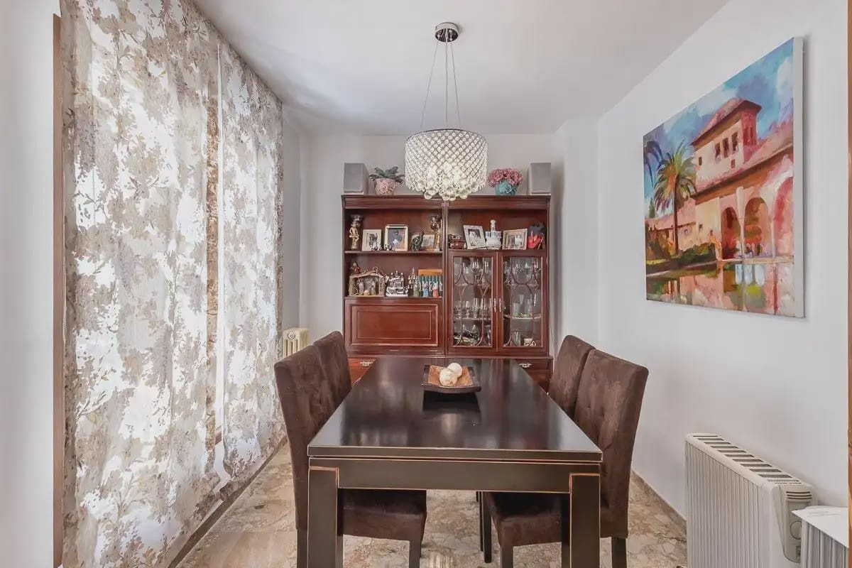Leilighet til salgs i Granada by med garasje - € 395 000 (Ref: 9837269)