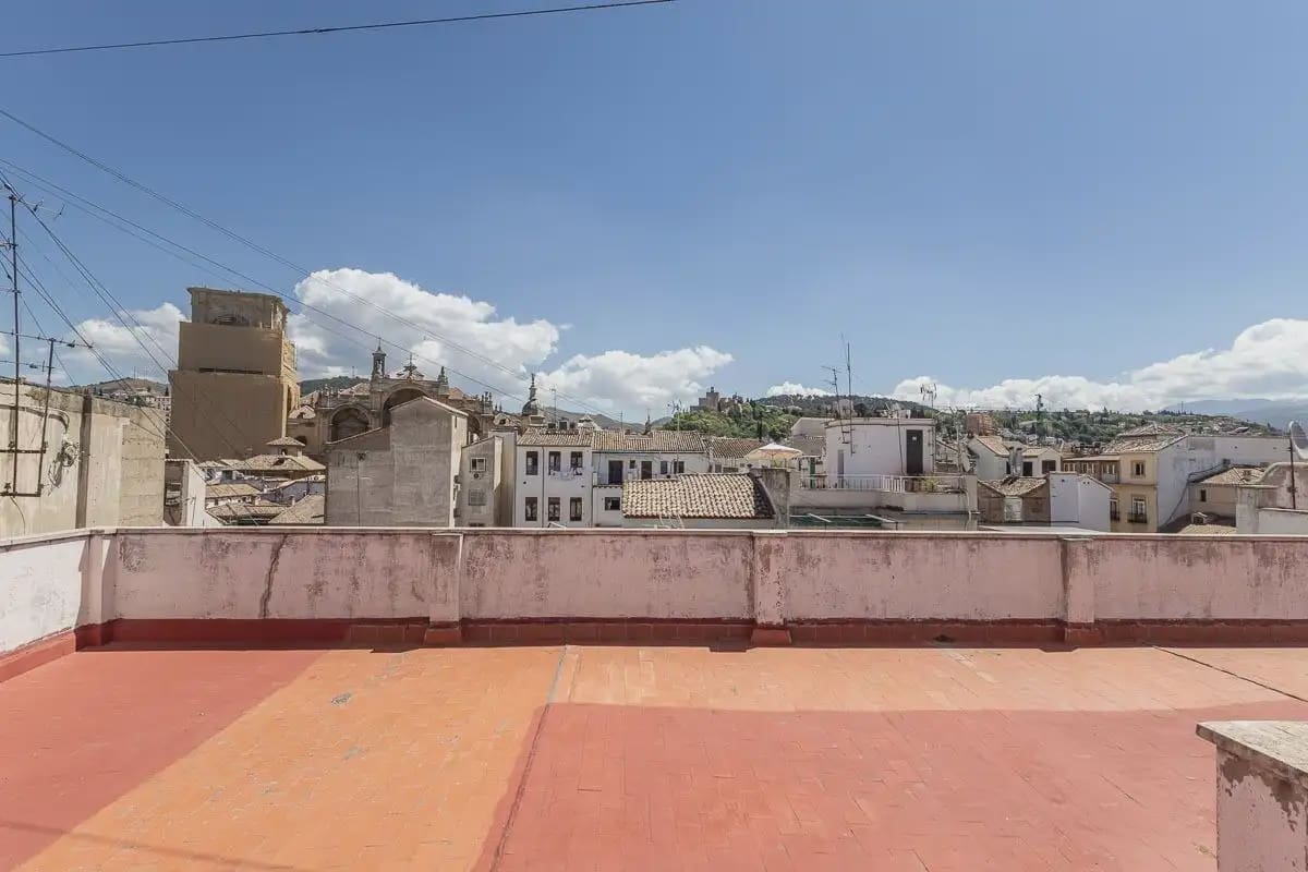 Leilighet til salgs i Granada by med garasje - € 395 000 (Ref: 9837269)