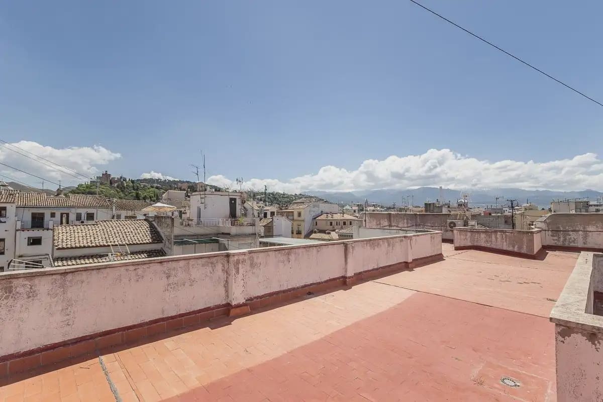 Leilighet til salgs i Granada by med garasje - € 395 000 (Ref: 9837269)
