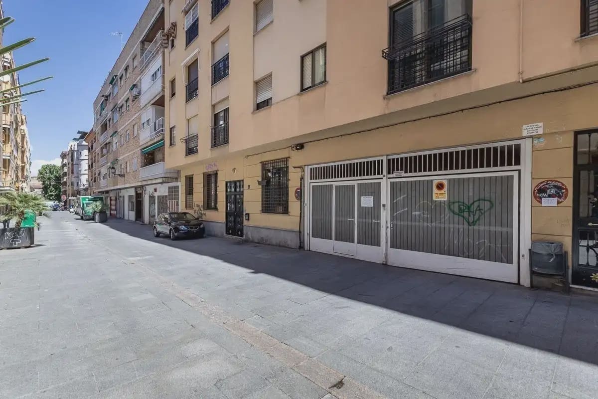 Leilighet til salgs i Granada by med garasje - € 395 000 (Ref: 9837269)
