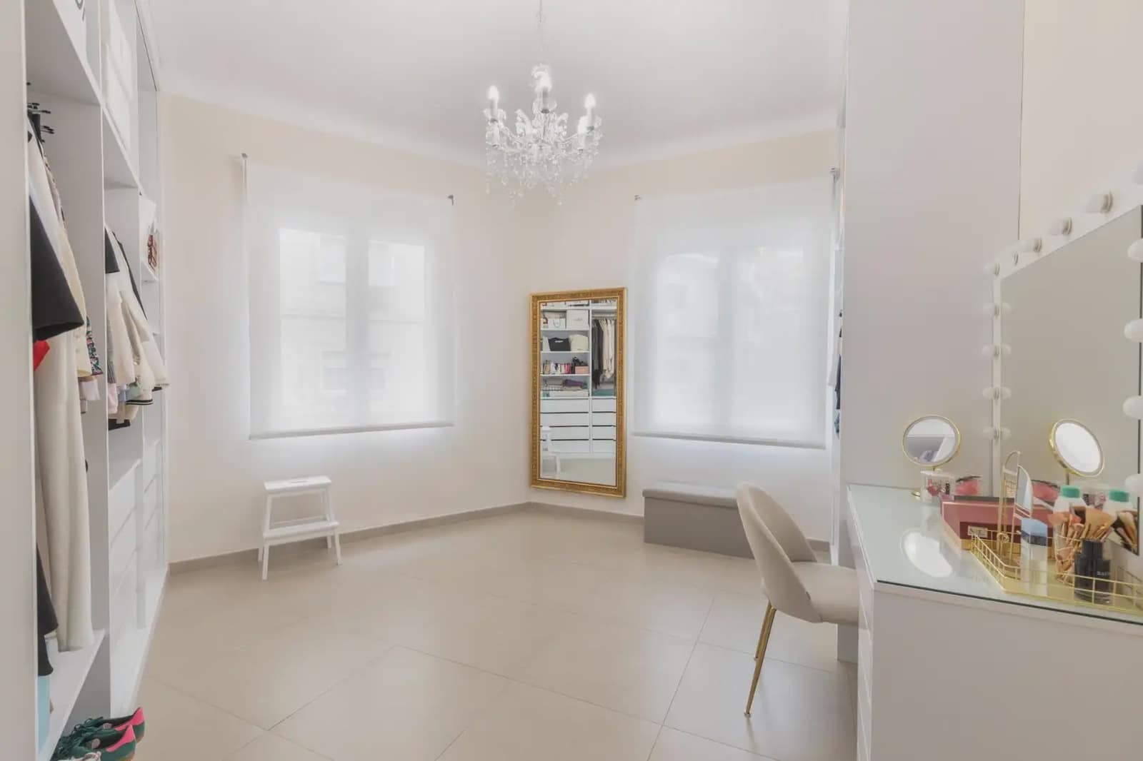 Flat for sale in Granada city - € 499,000 (Ref: 9837270)