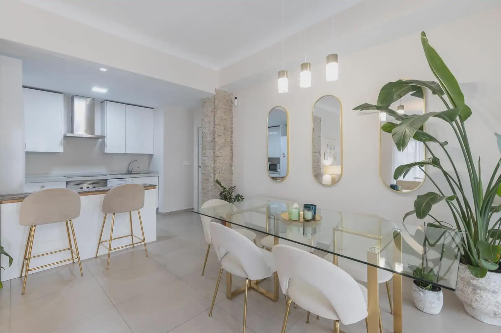 Flat for sale in Granada city - € 499,000 (Ref: 9837270)