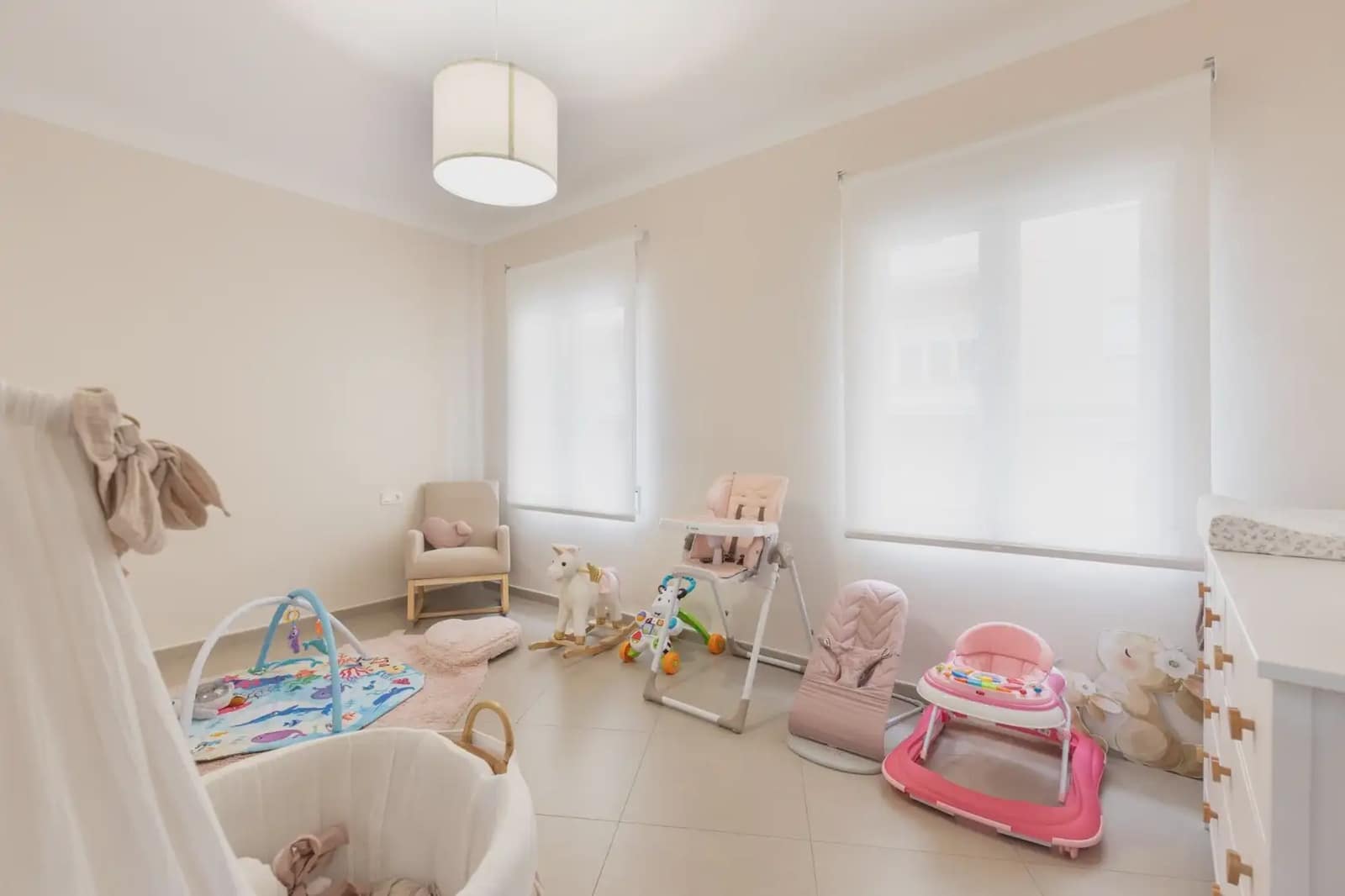 Flat for sale in Granada city - € 499,000 (Ref: 9837270)