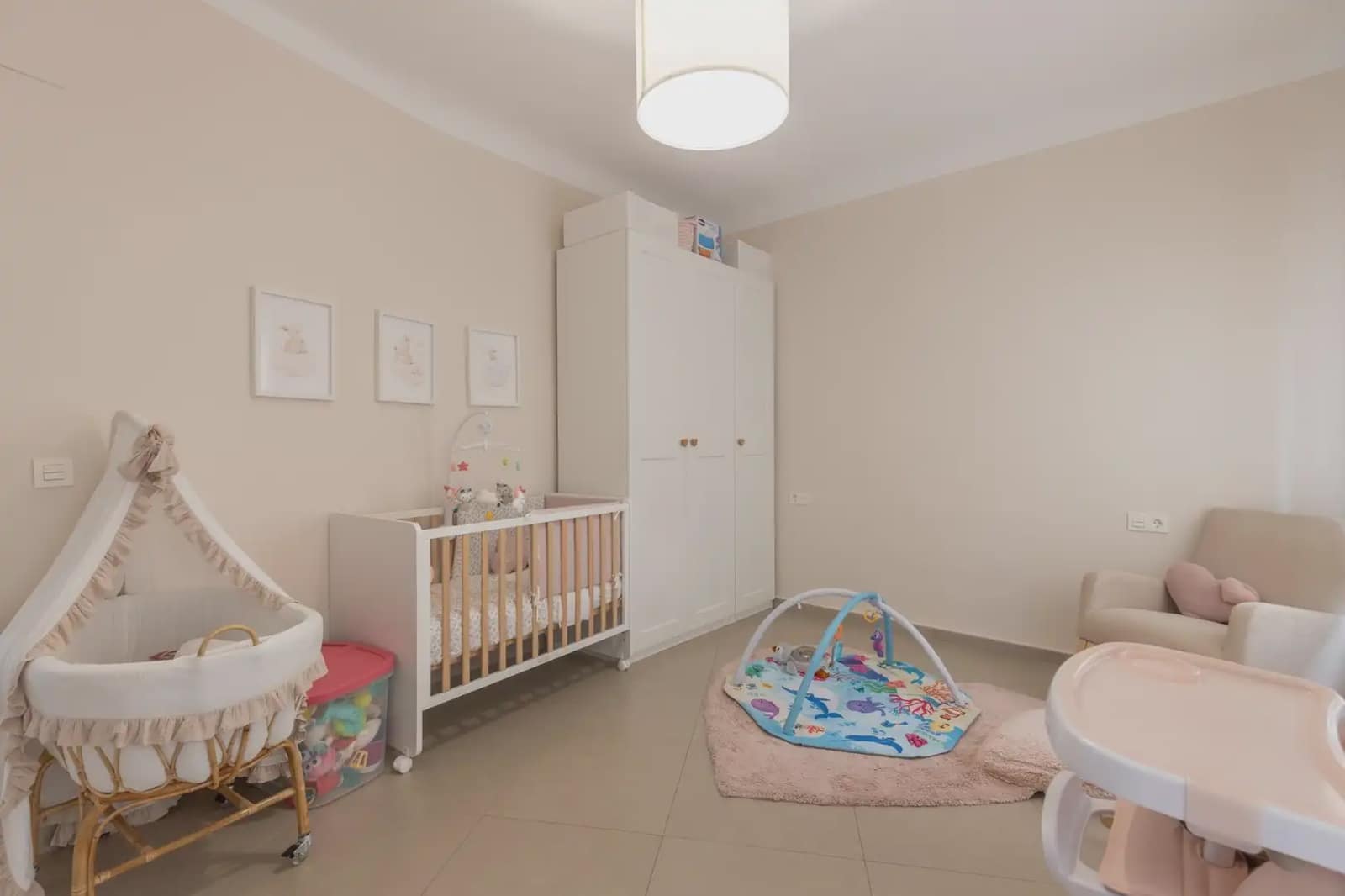 Flat for sale in Granada city - € 499,000 (Ref: 9837270)