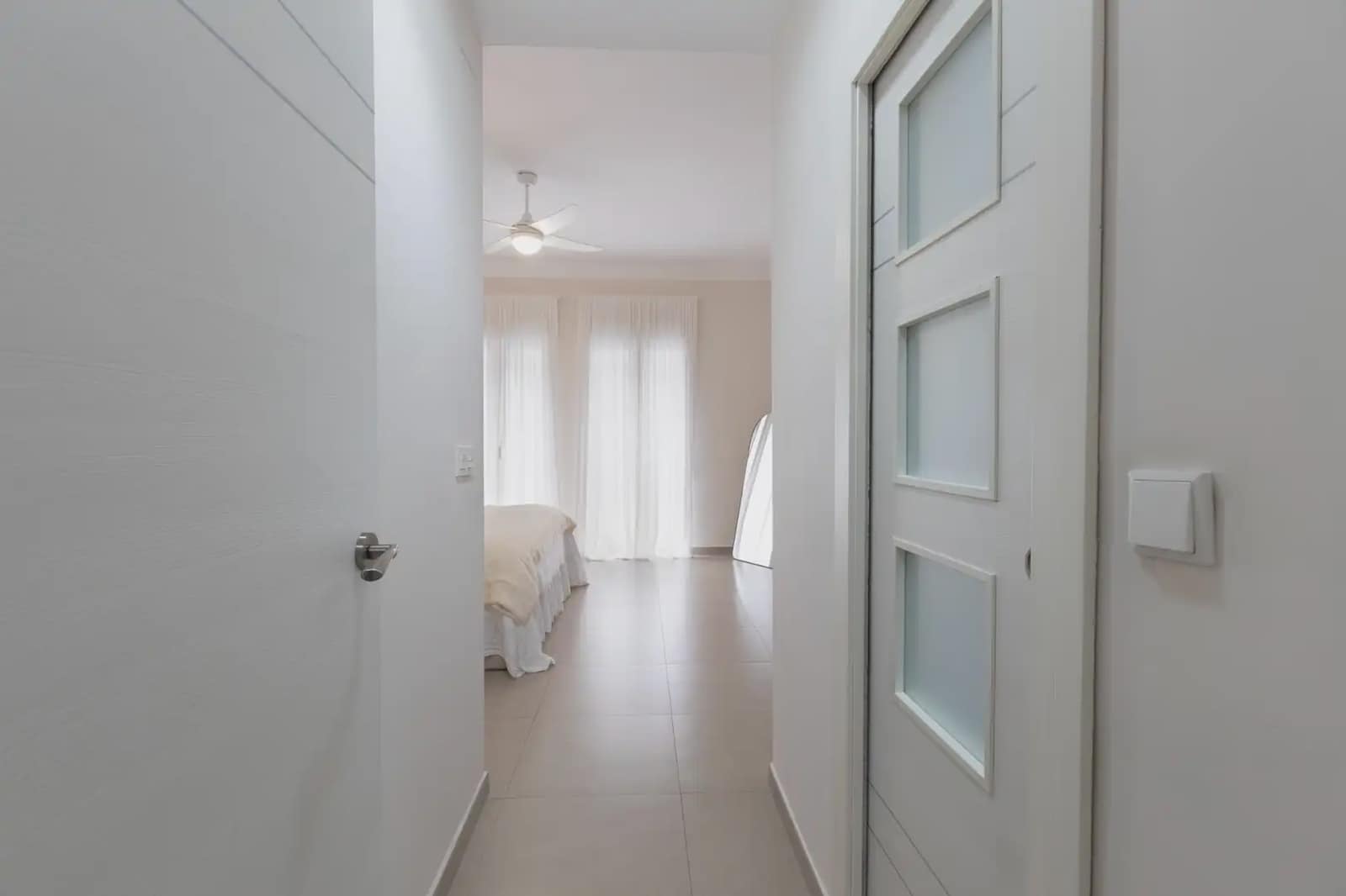 Flat for sale in Granada city - € 499,000 (Ref: 9837270)