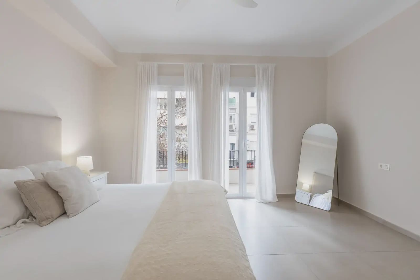 Flat for sale in Granada city - € 499,000 (Ref: 9837270)