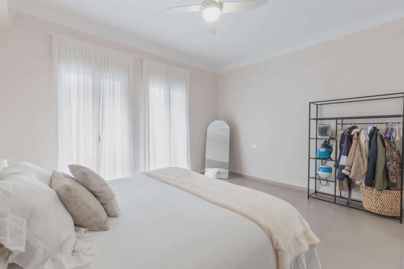 Flat for sale in Granada city - € 499,000 (Ref: 9837270)