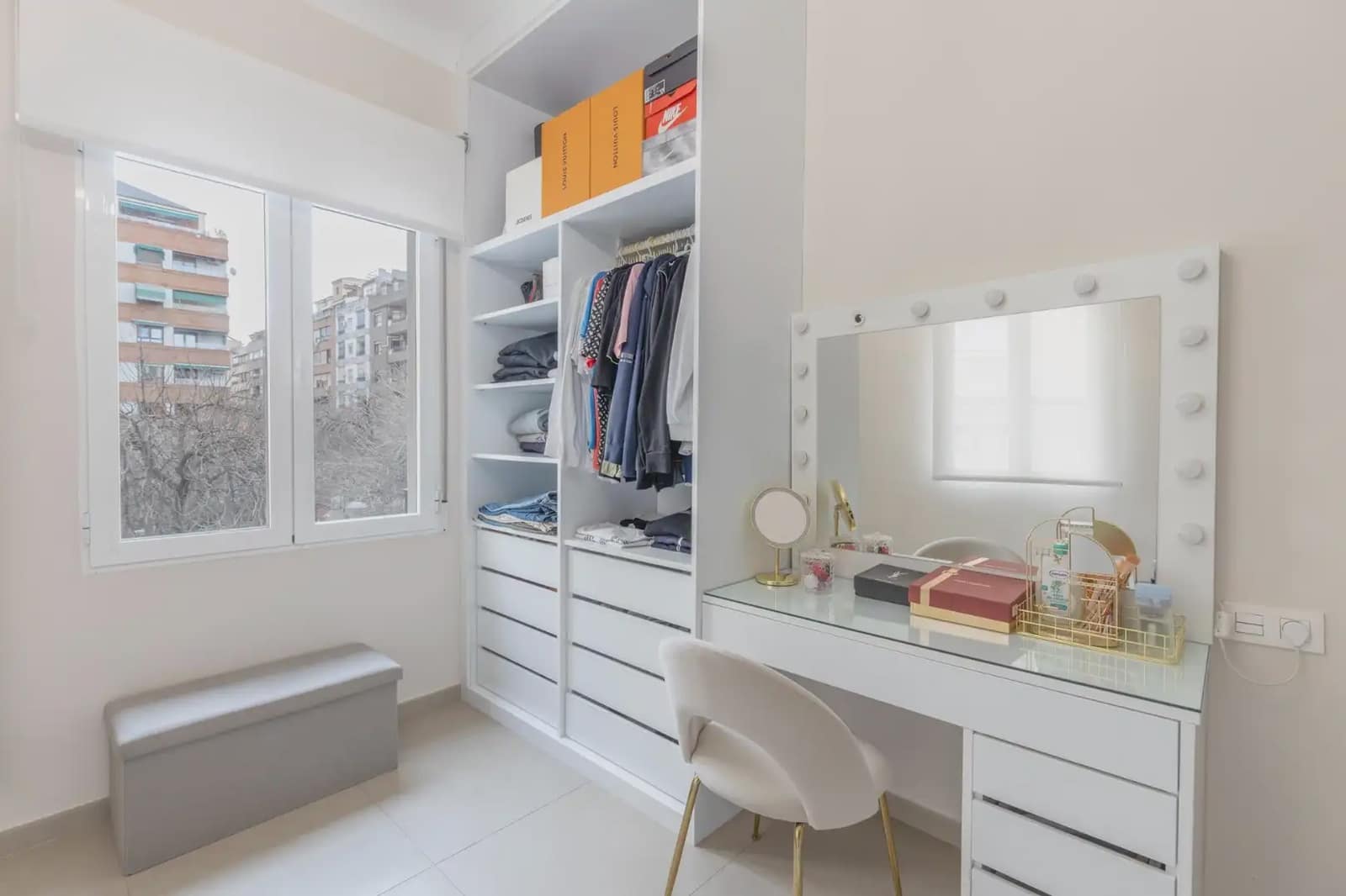 Flat for sale in Granada city - € 499,000 (Ref: 9837270)