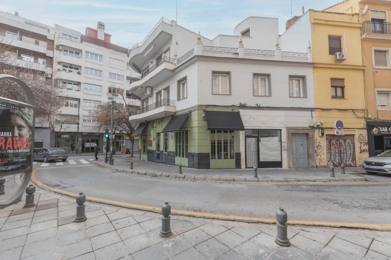 Flat for sale in Granada city - € 499,000 (Ref: 9837270)