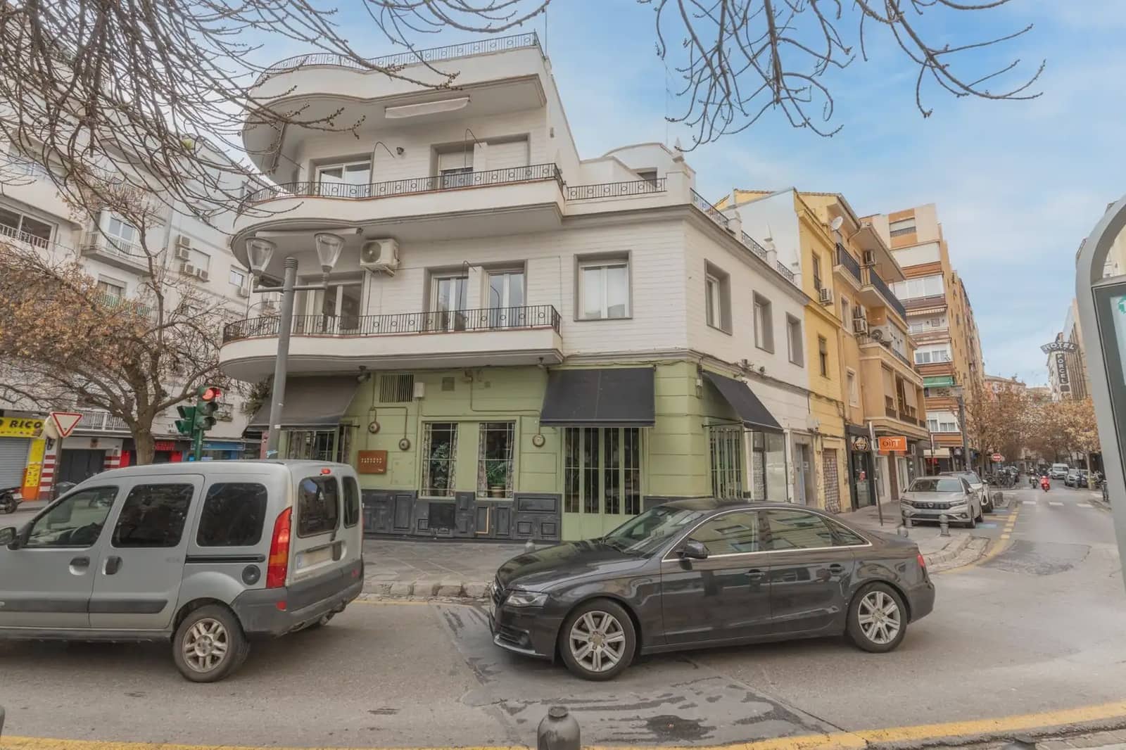 Flat for sale in Granada city - € 499,000 (Ref: 9837270)
