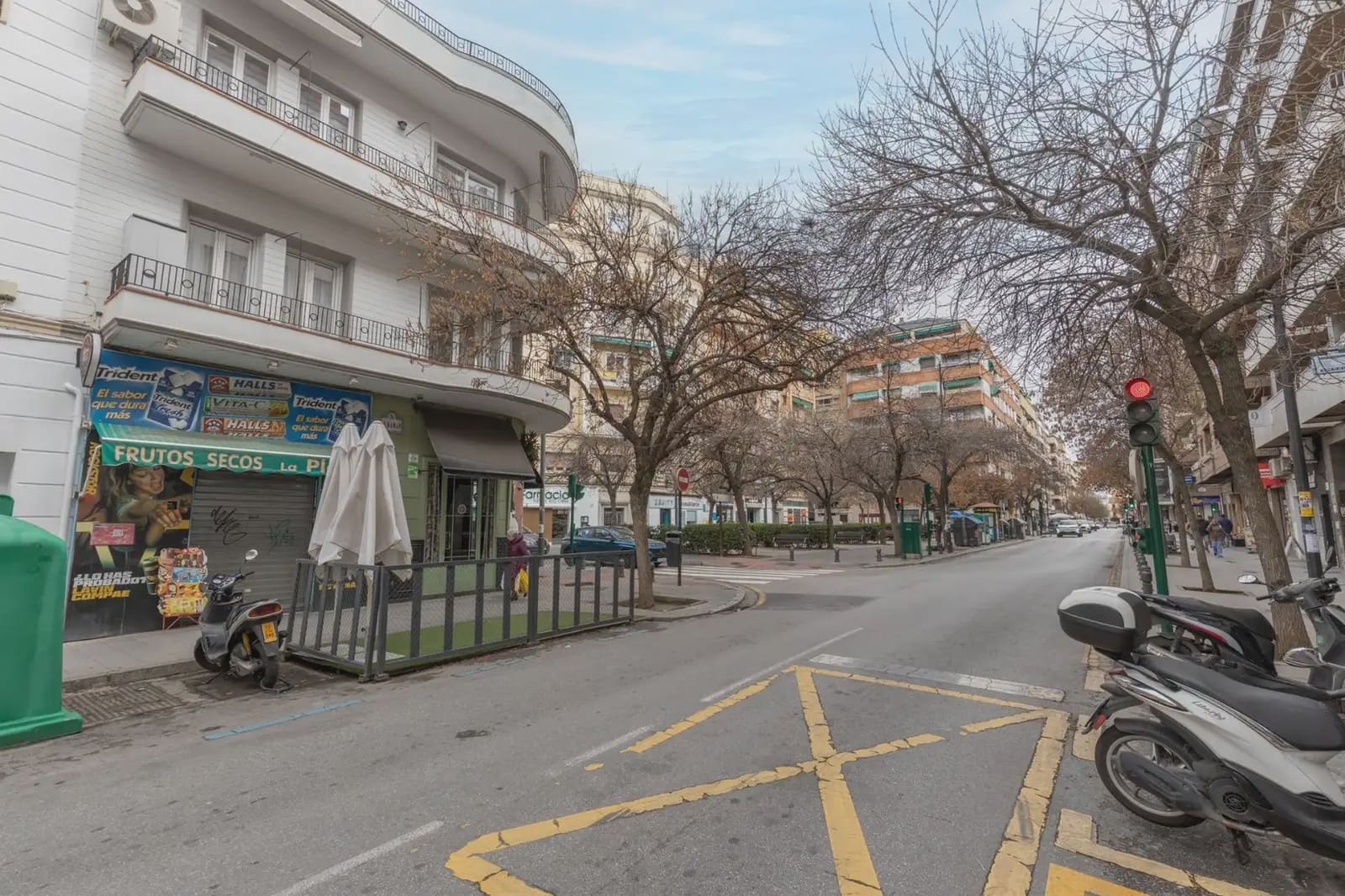 Flat for sale in Granada city - € 499,000 (Ref: 9837270)