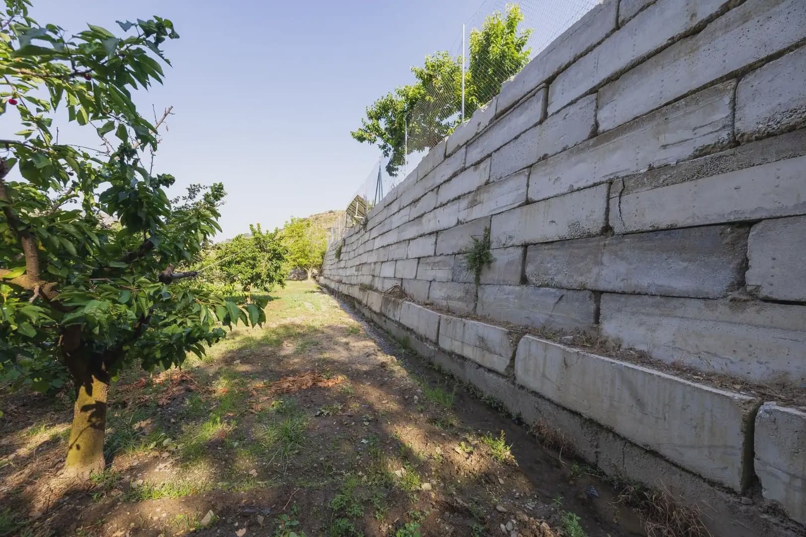 Grunde uden byggetilladelser til salg i Pinos Genil - € 138.000 (Ref: 9837273)