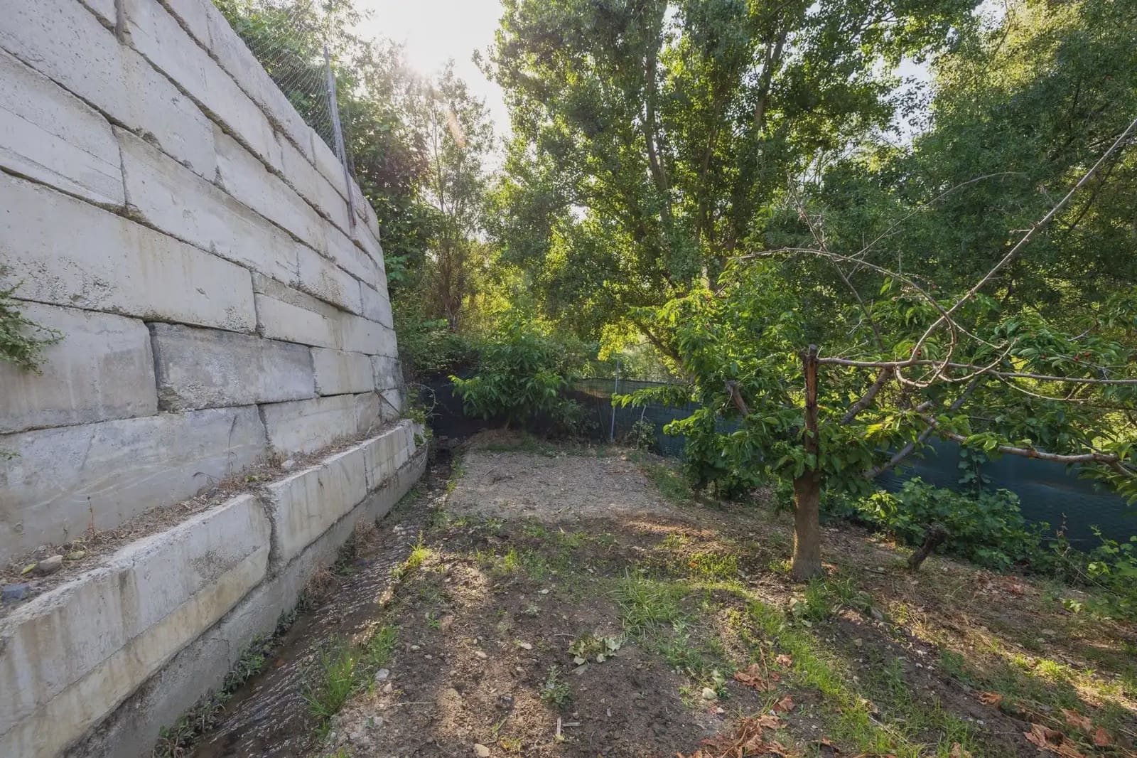 Grunde uden byggetilladelser til salg i Pinos Genil - € 138.000 (Ref: 9837273)