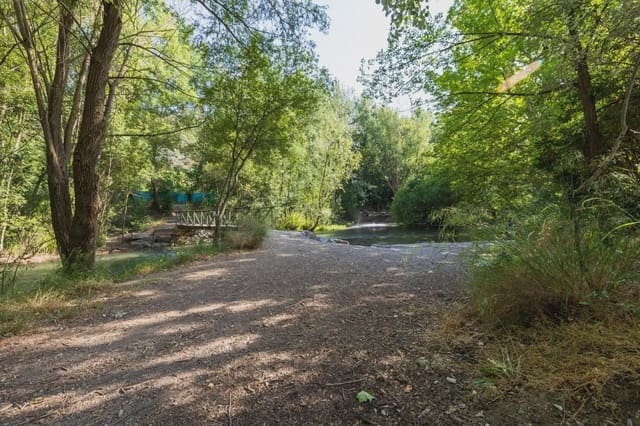 Grunde uden byggetilladelser til salg i Pinos Genil - € 138.000 (Ref: 9837273)