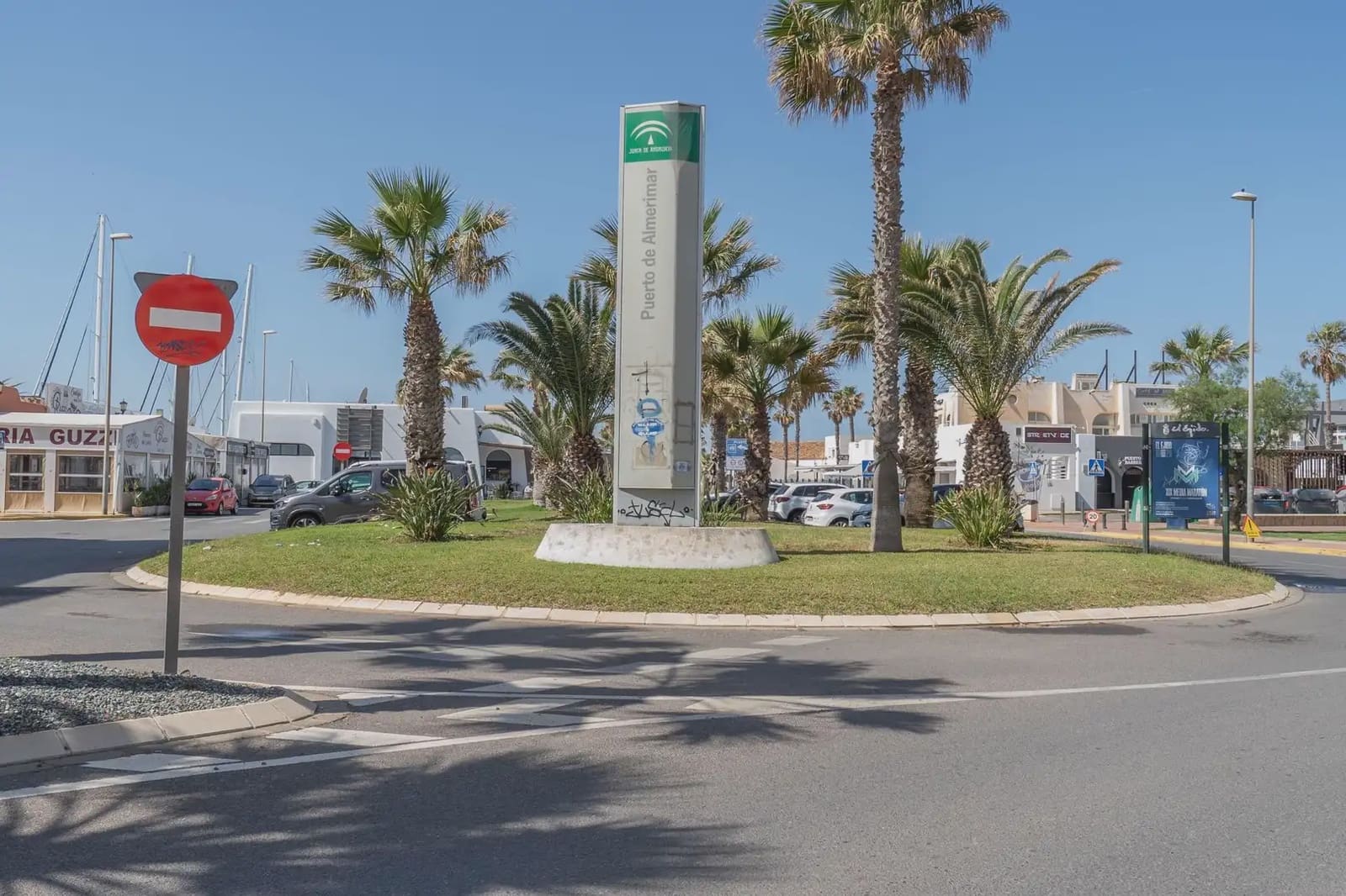 Flat for sale in El Ejido - € 205,000 (Ref: 9837276)