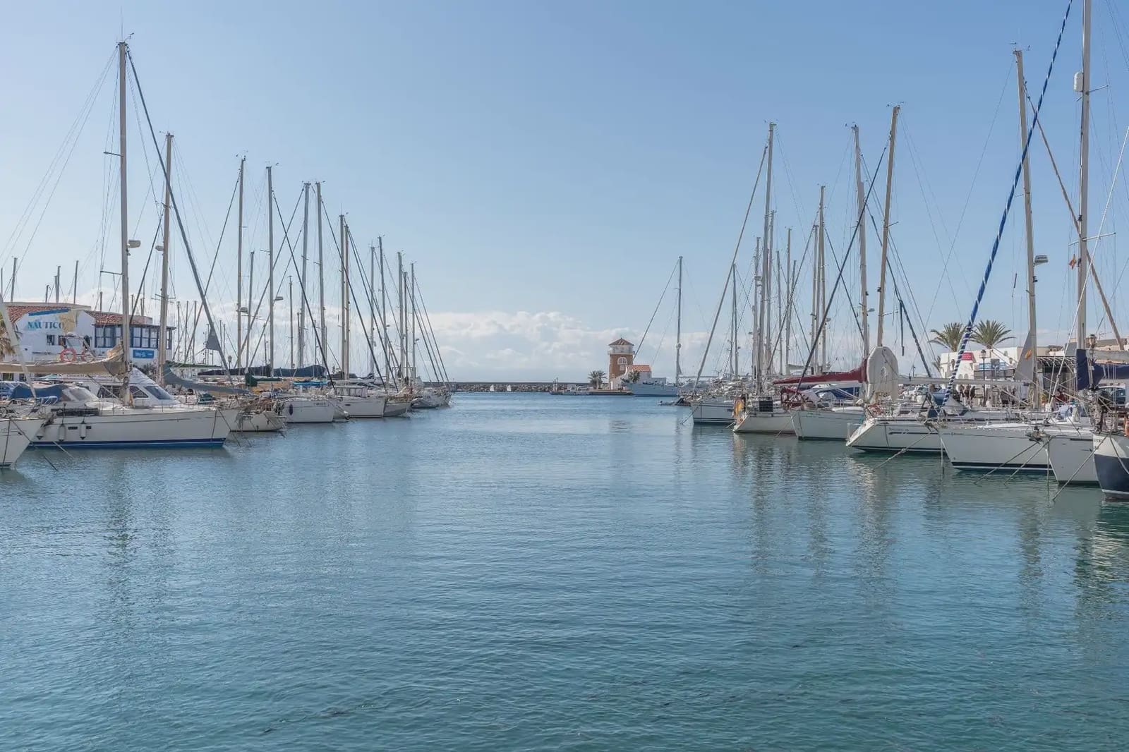 Flat for sale in El Ejido - € 205,000 (Ref: 9837276)