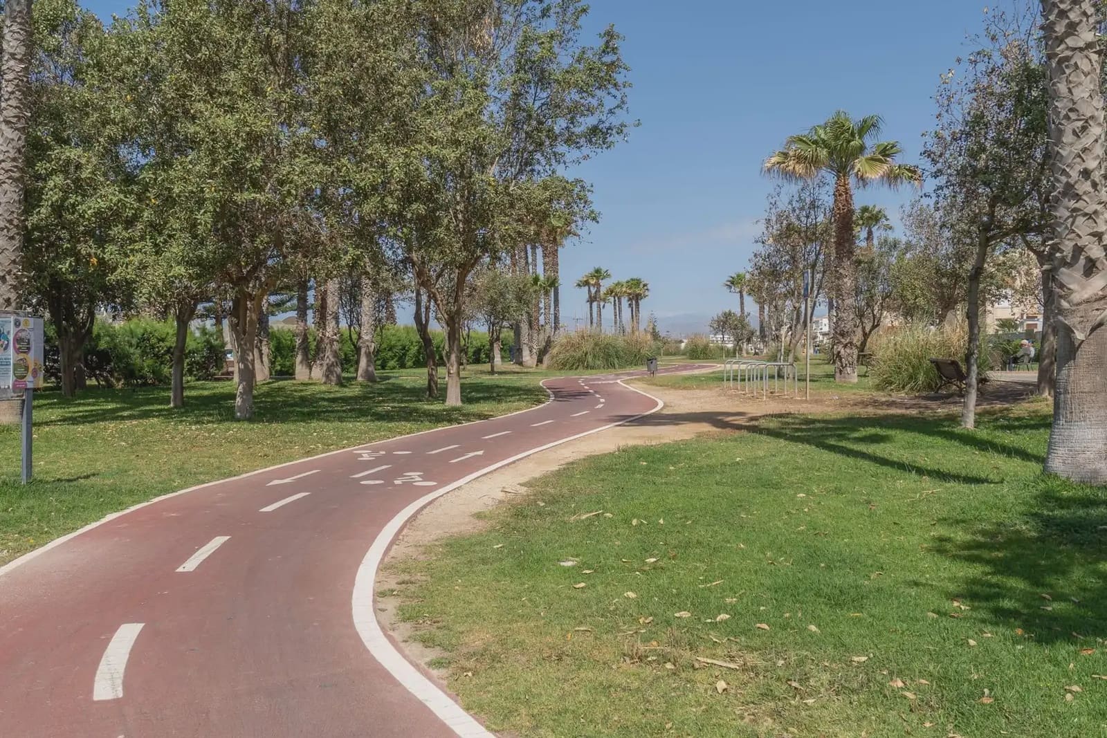 Flat for sale in El Ejido - € 205,000 (Ref: 9837276)