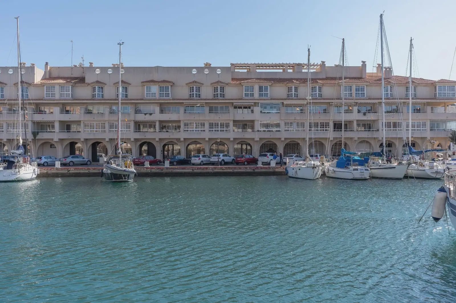 Flat for sale in El Ejido - € 205,000 (Ref: 9837276)