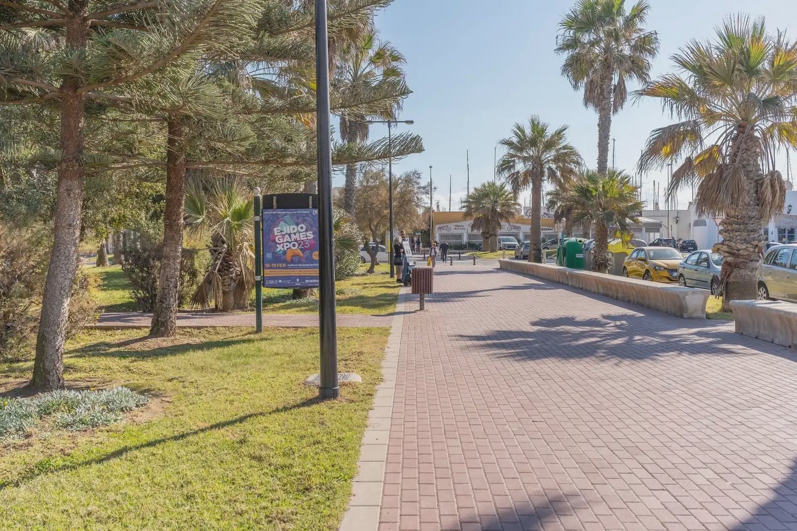 Flat for sale in El Ejido - € 205,000 (Ref: 9837276)