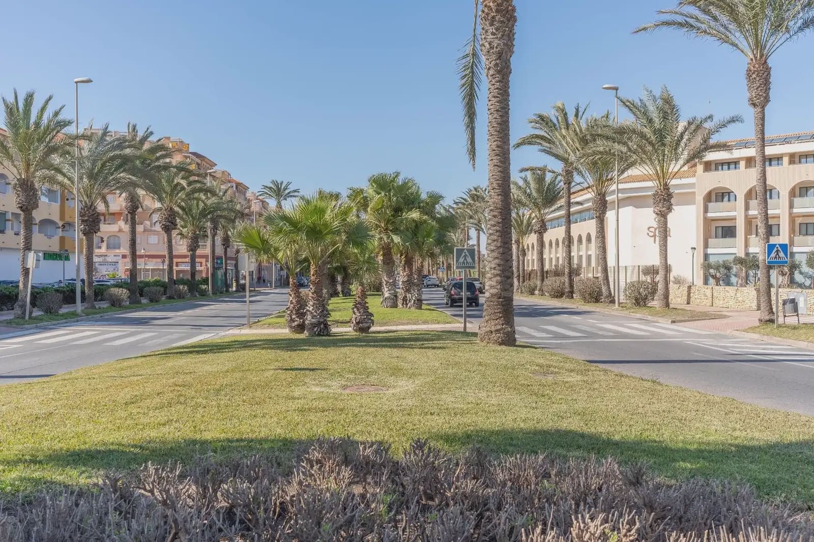 Flat for sale in El Ejido - € 205,000 (Ref: 9837276)