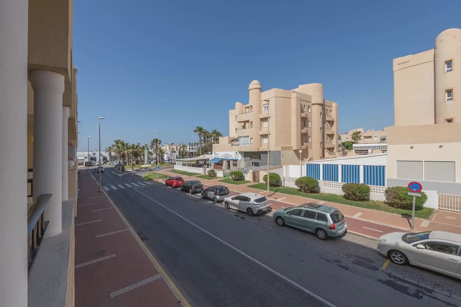 Flat for sale in El Ejido - € 205,000 (Ref: 9837276)