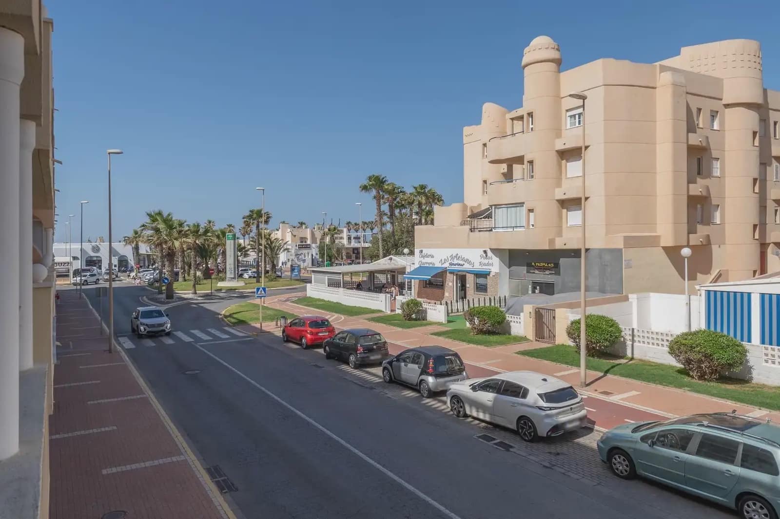 Flat for sale in El Ejido - € 205,000 (Ref: 9837276)